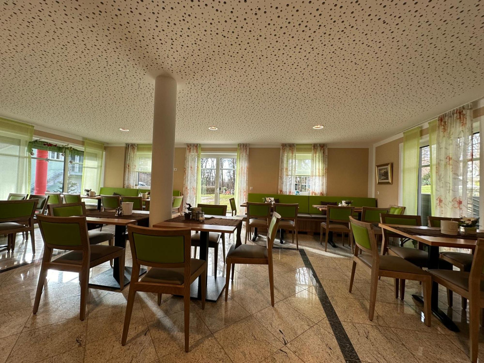 Rothsee Hotel อัลเลอร์สแบร์ก ภายนอก รูปภาพ