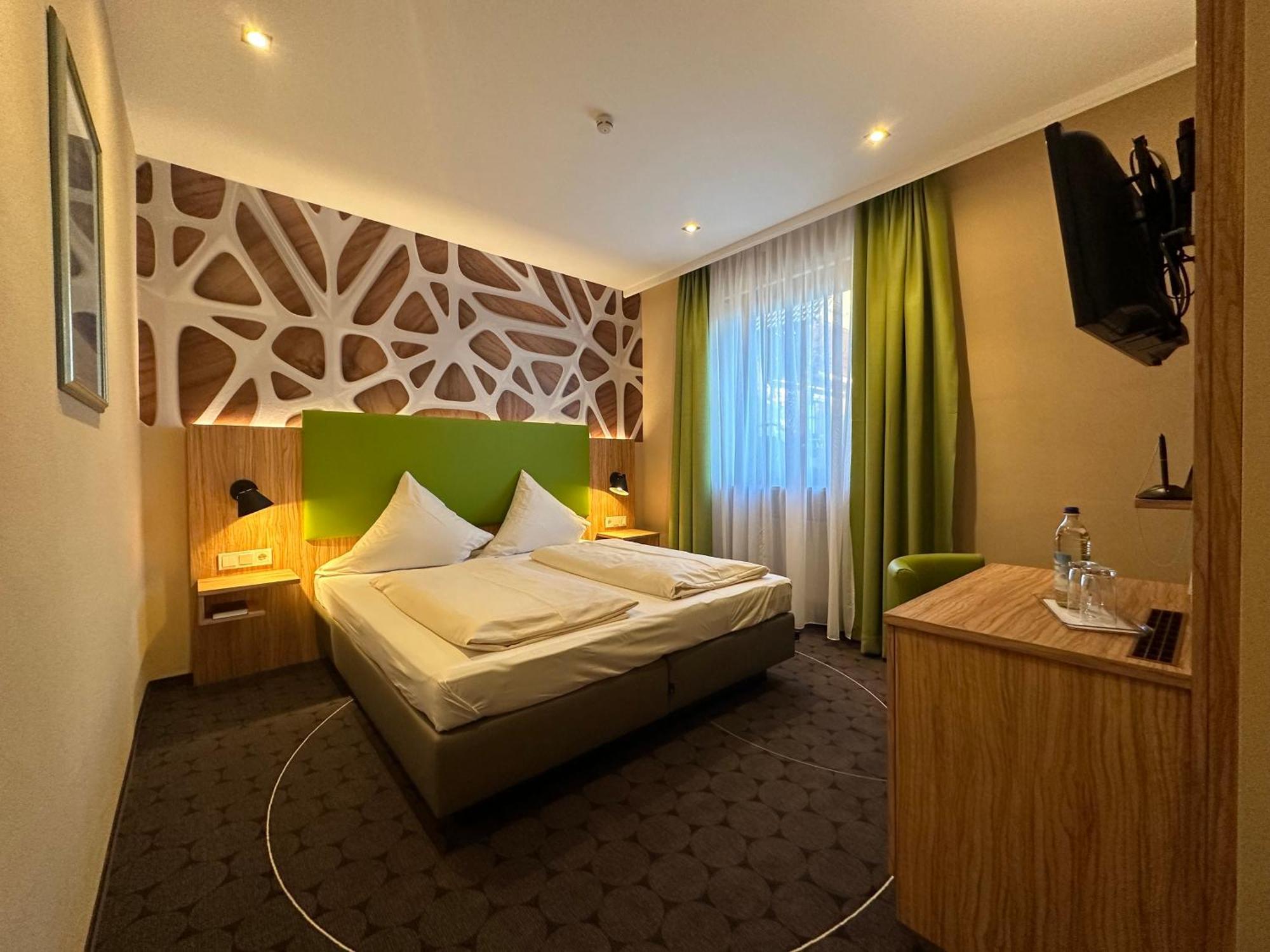 Rothsee Hotel อัลเลอร์สแบร์ก ภายนอก รูปภาพ