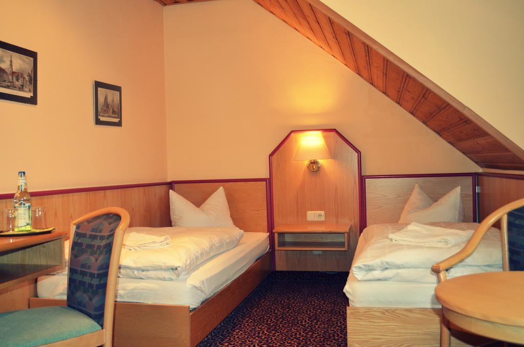 Rothsee Hotel อัลเลอร์สแบร์ก ภายนอก รูปภาพ